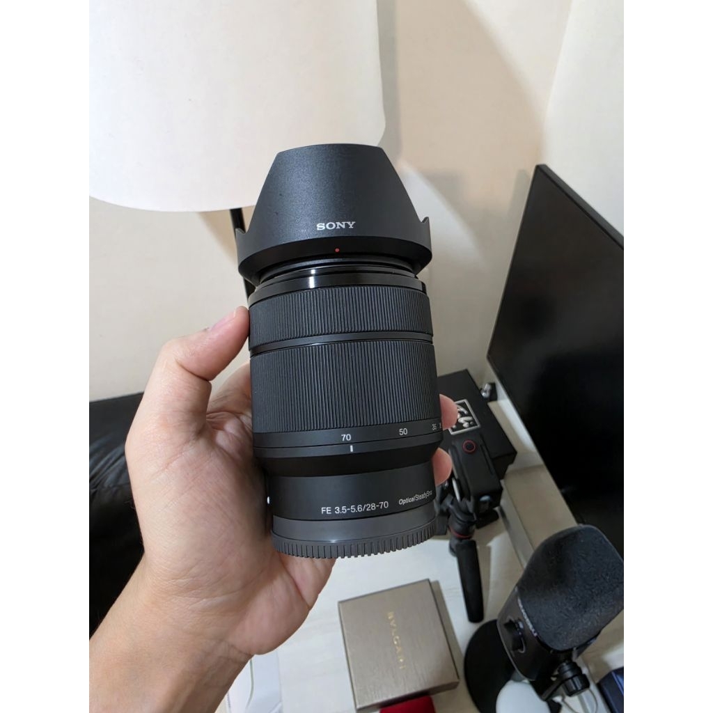 Sony FE 28-70 f 3.5-5.6