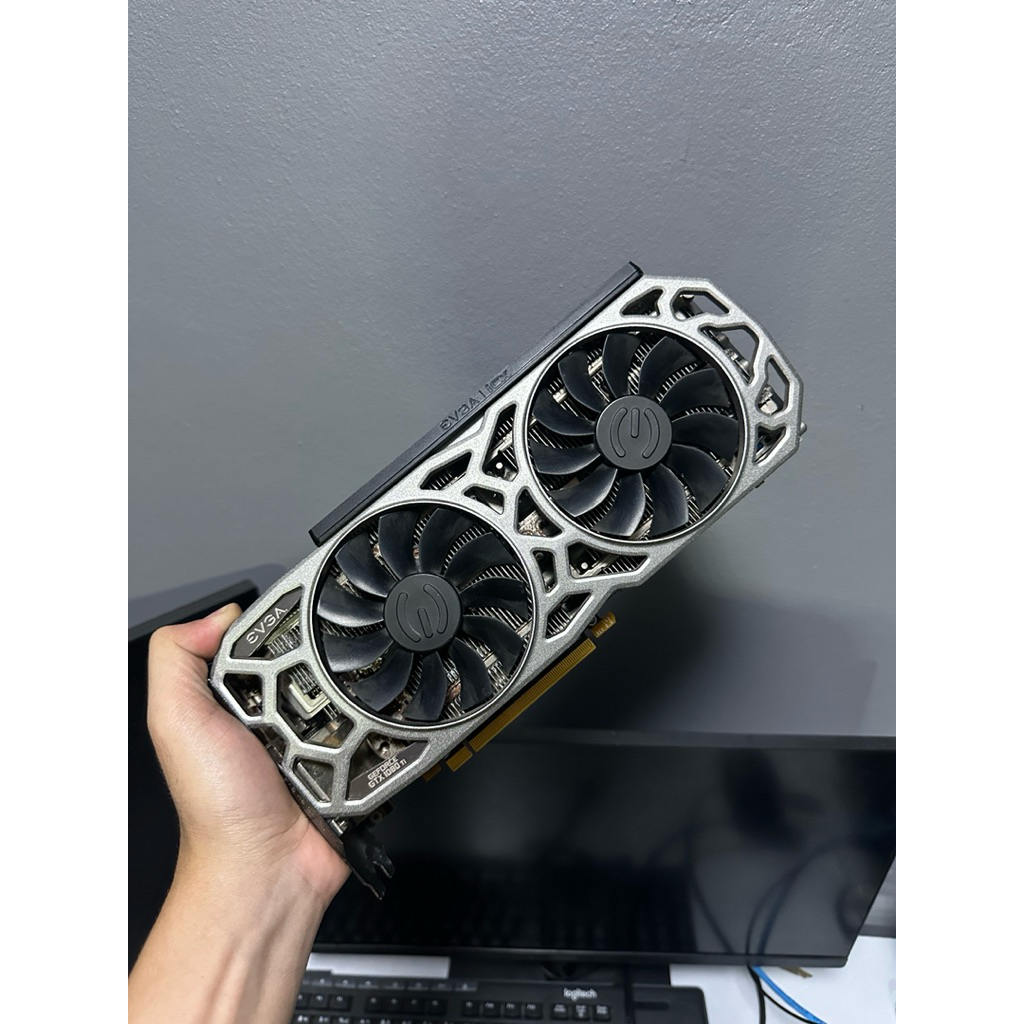 EVGA GTX1080TI 11GB พร้อมใช้งาน อ่านรายละเอียดก่อนสั่งซื้อ (มีของพร้อมจัดส่ง)