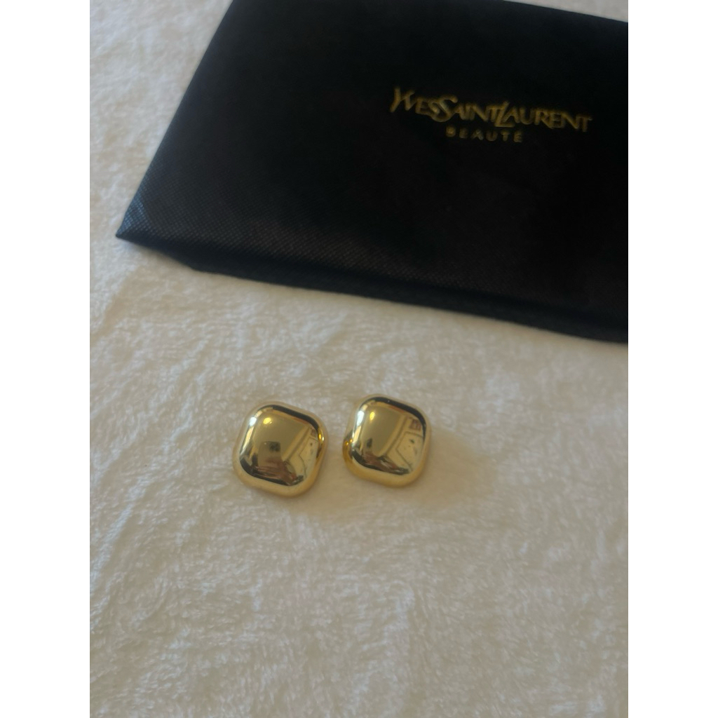 ส่งต่อ Gold Vintage Earrings ค่ะ