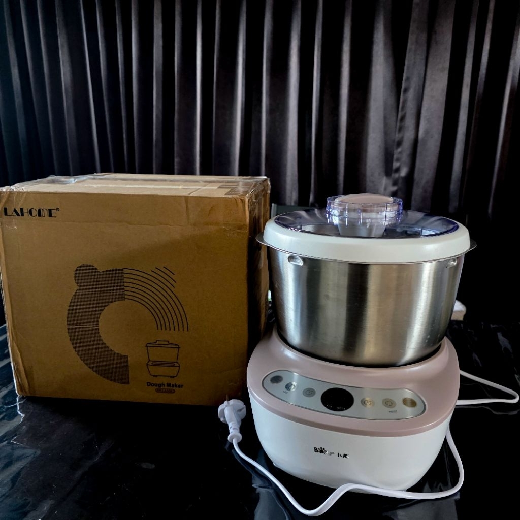ส่งต่อเครื่องนวดแป้งไฟฟ้า LAHOME 5 ลิตร (ใช้งานไป 1 ครั้ง)