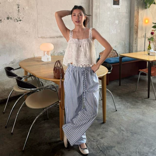 𝗣𝗮𝘀𝘁𝗲𝗹 𝗕𝗹𝘂𝗲 (𝟱𝟱𝟬.-/𝘀𝗲𝘁) ชุดเซตเสื้อสายเดี่ยวผ้าลูกไม้มาพร้อมกับกางเกงสีฟ้าพาสเทลลายทาง ช่วงเอวเป็นสายเชือกปรับได้ตามตัว