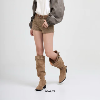QOMUTE รุ่น Sierra Boots รองเท้าบูททรงขากว้าง น่องกว้าง แต่งเข็มขัด