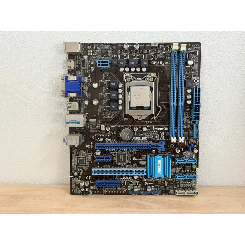 mainboard asus 1155  H77  ใช้กับ cpu i3 i5 i7  เจน 2 และ 3  ใช้งานปกติ  สภาพสวย