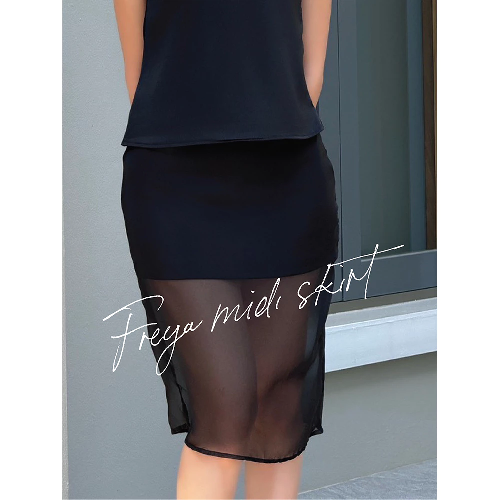 SEASON STUDIO - FREYA MIDI SKIRT / กระโปรงมิดิ ผ้าชีฟองซิลค์ ซับในผ้าซาติน