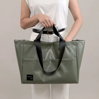 กระเป๋าสะพาย ผ้าใบ กันน้ำ ใส่ของ Laptop Tablet IPad CURVE BAG KIDNAP ME.