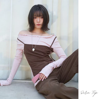 AMUSE BKK - Sera Top เสื้อเลเยอร์ทูโทนปาดไหล่ ดีไซน์แต่งสายยาวด้านหน้า