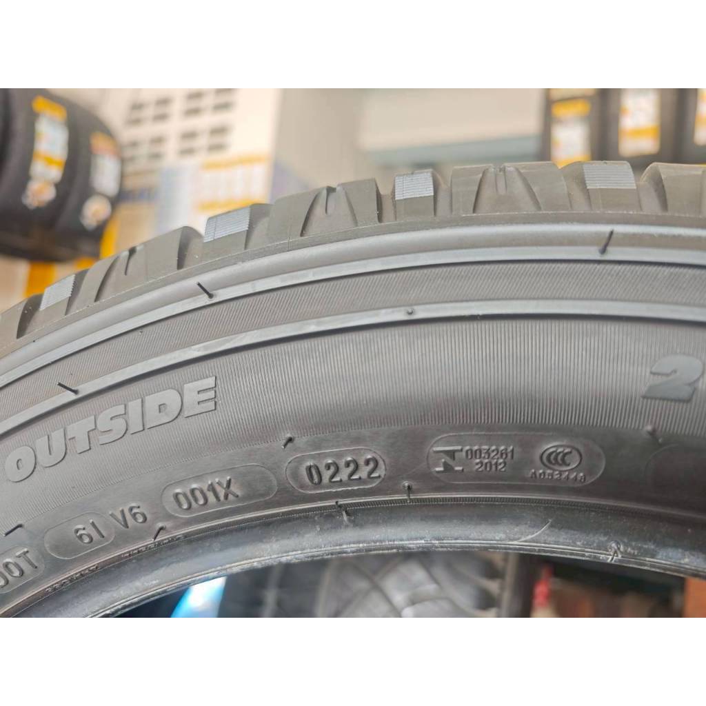 ยางเปอร์เซ็นต์ Michelin ขนาด 285 45 R21 ปี22 ราคา เส้นละ 1,522 บาท