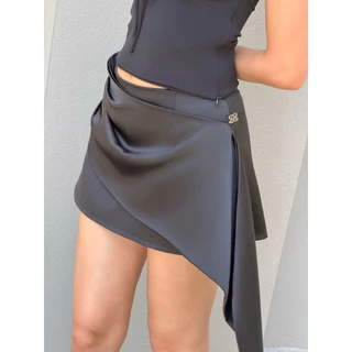 SEASON STUDIO - CHERI MINI SKIRT / กระโปรงซาติน ดีเทลจับจีบหน้า ระบายข้าง