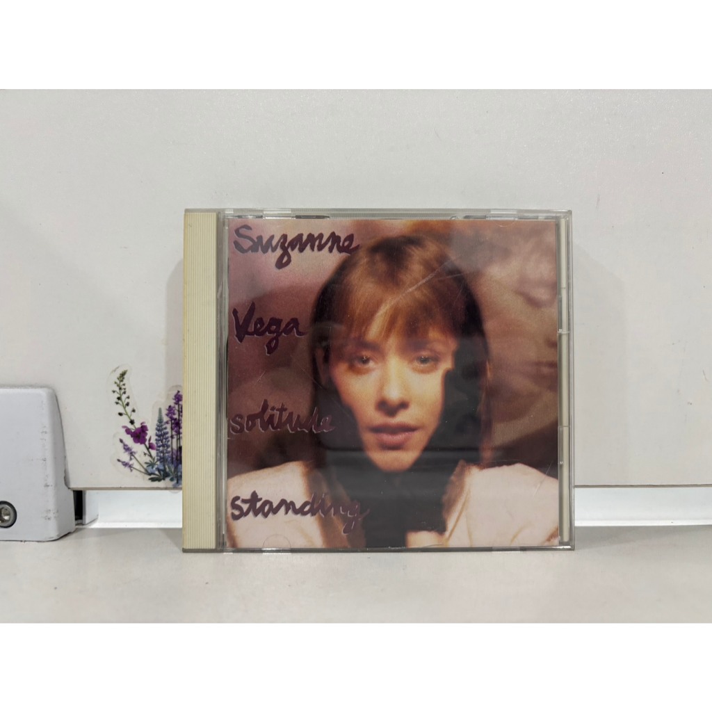 1 CD MUSIC  ซีดีเพลงสากล       SOLITUDE STANDING/SUZANNE VEGA    (B11D64)