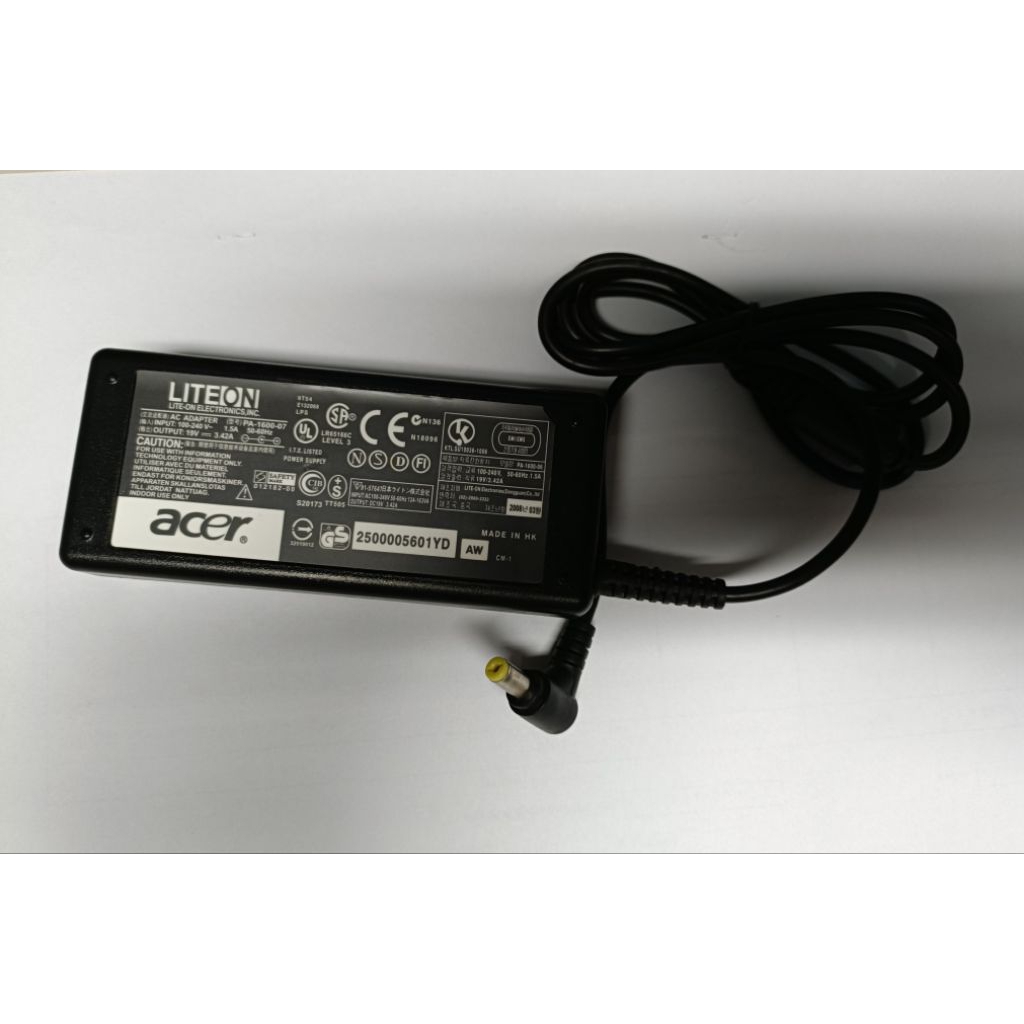 Adapter ACER หัวเหลือง  Input ไฟเข้า : 100 - 240V - 50/60HzOutput ไฟออก: DC 19.0V - 3.42 5.5 x 1.7 mm