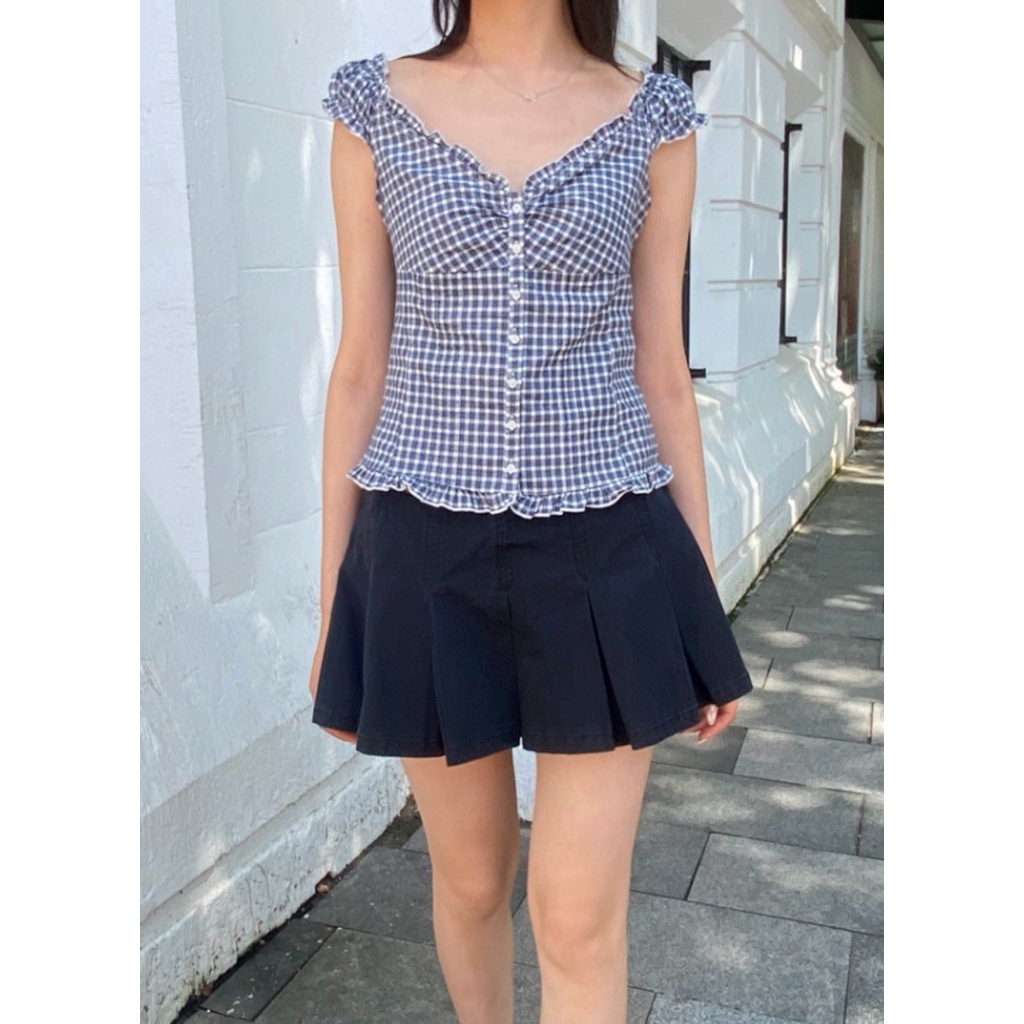 พร้อมส่ง 🎀 Brandy Melville | Elena Plaid Top 💙
