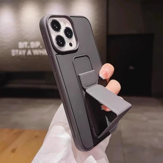CrashStar ที่วางสายรัดข้อมือแบบพับได้ เคสโทรศัพท์ซิลิโคนกันกระแทก iPhone 17 16 15 14 13 12 11 Pro Max Plus XR