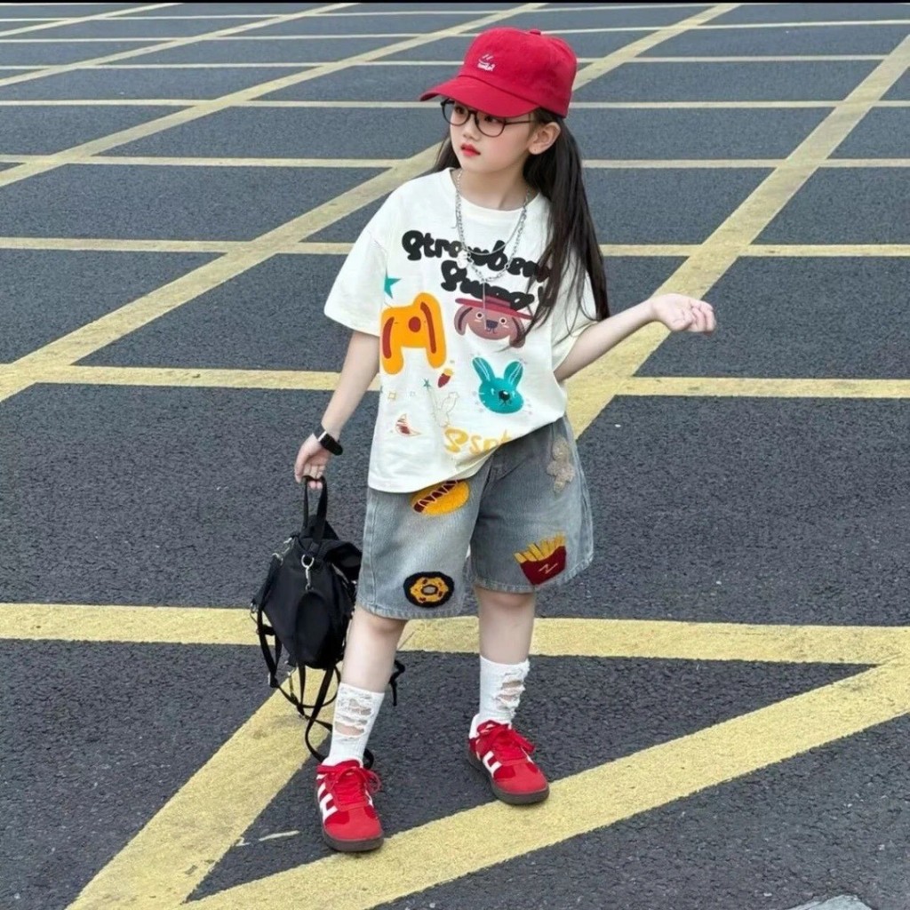 MC228 ชุดเด็กแฟชั่น 2 ชิ้น เด็กชายเด็กหญิงใส่ได้ เสื้อยืดโอเวอร์ไซซ์ + กางเกงยีนส์