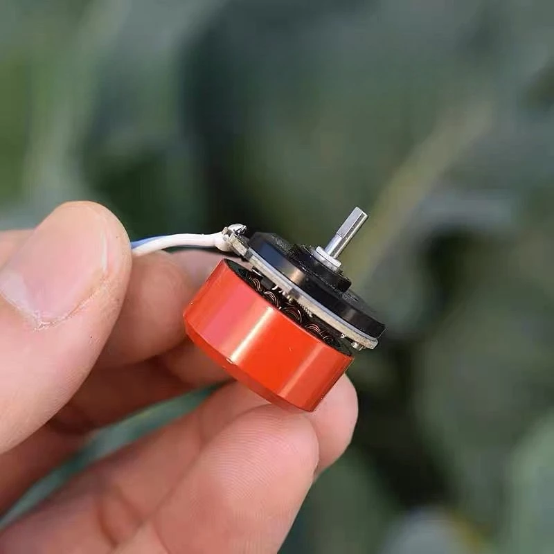 โรเตอร์ภายนอกขนาดเล็กพิเศษ 20 มม. มอเตอร์ไร้แปรงถ่าน ลูกปืน DC5V-6V บอร์ดขับเคลื่อนในตัว