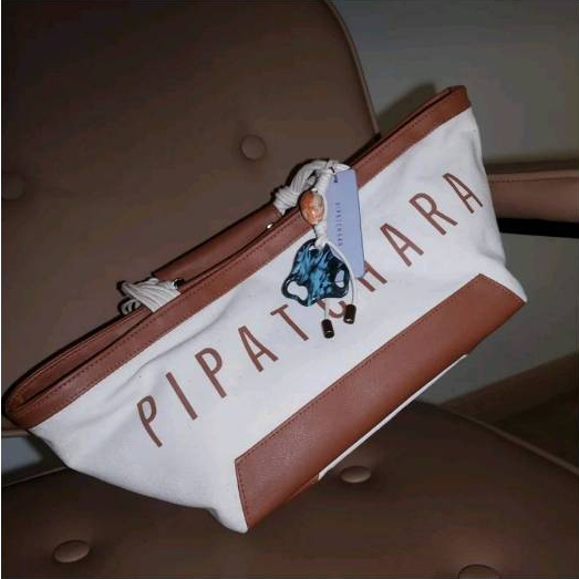 พร้อมส่ง  Pipatchara Summer Shopping Bag มีพวงกุญแจห้อยตุ้งติ้ง กระเป๋าช้อปปิ้ง กระเป๋ามาใหม่
