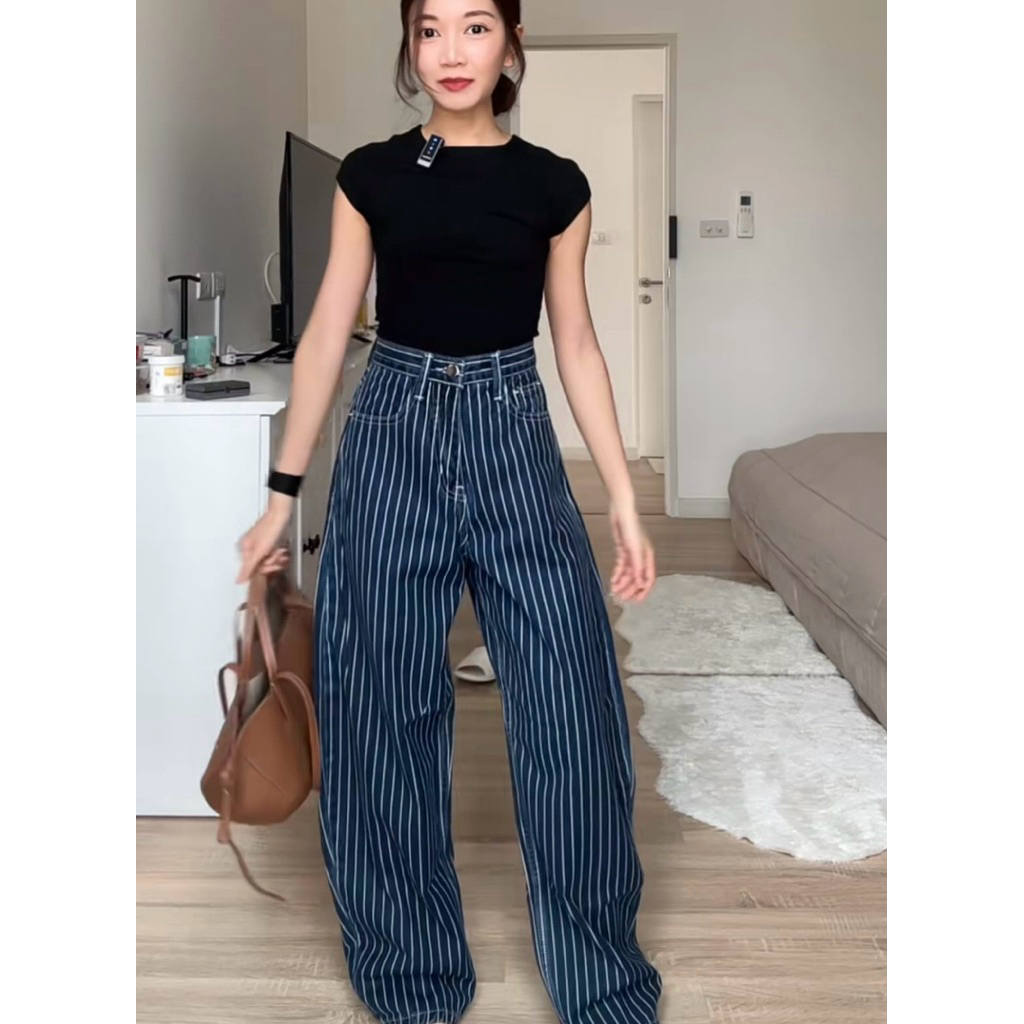กางเกงยีนส์ทรง Barrel curve จากร้าน wanisa