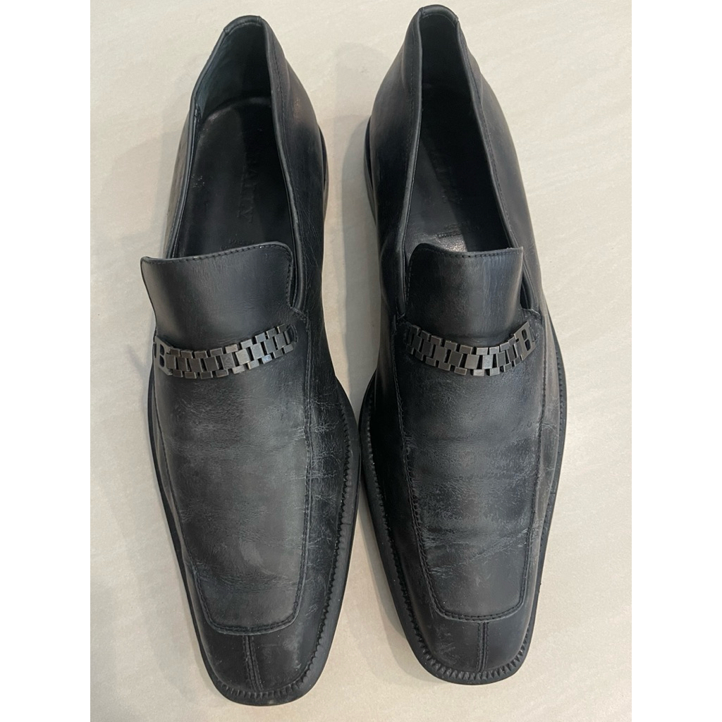 รองเท้า Bally มือสอง ของแท้ ไซส์ EU8 US9 (26-27 cm.) มีตำหนิหนังด้านและซีด ขายราคาตามสภาพ