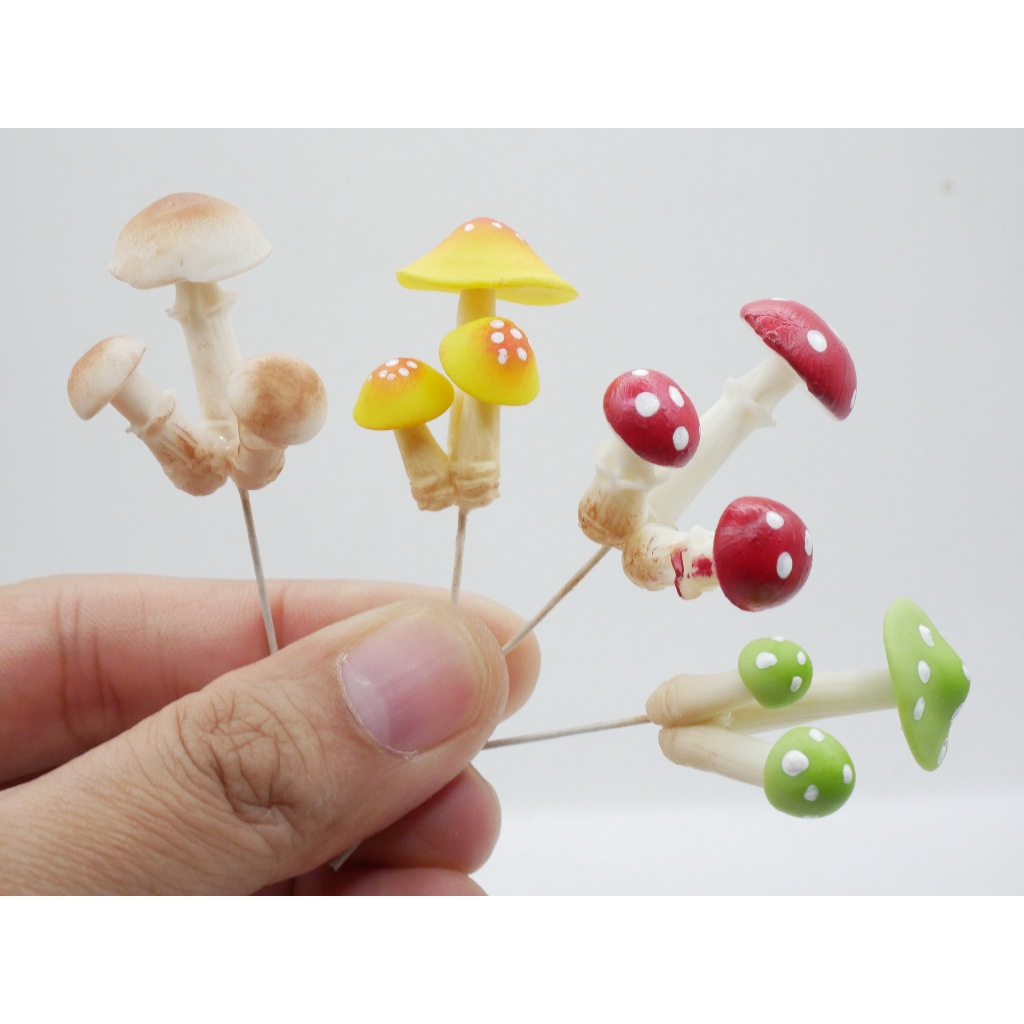 เห็ดแฟนซีจิ๋ว ขนาด 2.5 ซม. งานดินปั้น เห็ดแฟนซี เห็ดจิ๋ว เห็ด ของจิ๋ว ของตกแต่ง