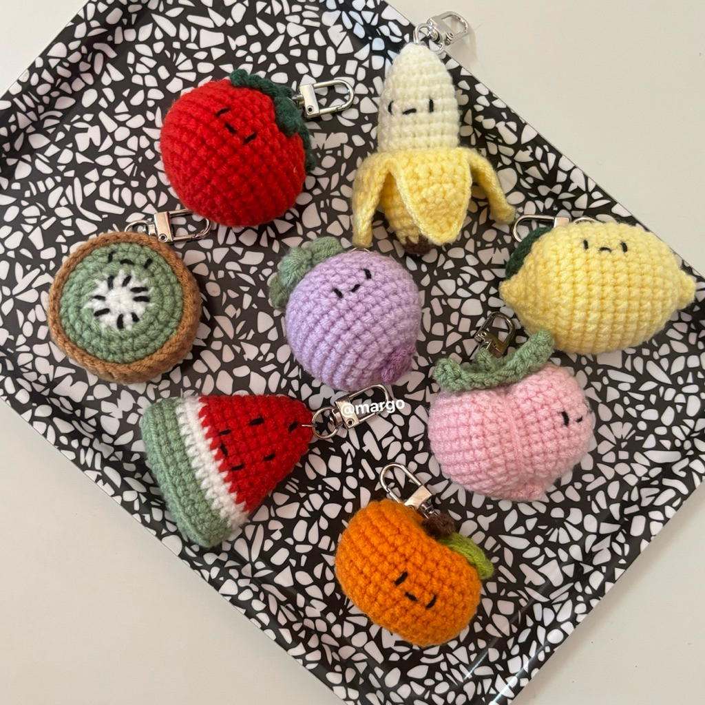 Fruit and vegetable keychain พวงกุญแจผลไม้และผักไหมพรม