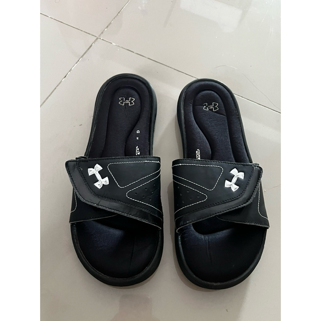รองเท้าแตะ Under Armour Men's Ignite VI Slides.  sizeตามป้าย USA 11 UK 8.5 EUR 43 CM 28 BR 42 เหมาะก
