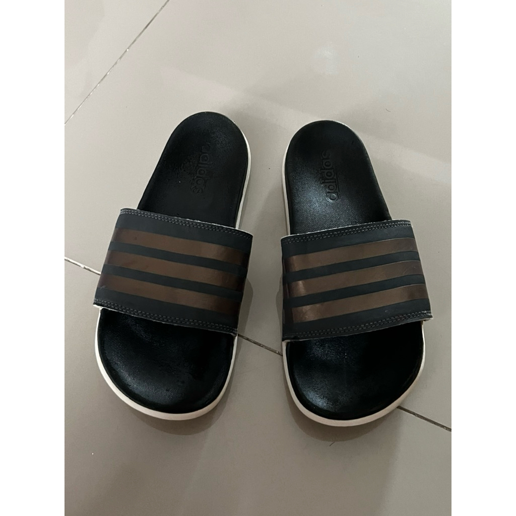รองเท้าแตะ adidas Adilette Comfort Slides size US 8 UK 7 FR 40ครึ่ง JP 255 CHN 250 เหมาะกับเท้า 26-2
