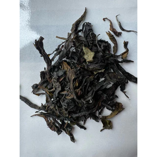 ชาอัสสัมแท้ ดอยปู่หมื่น ใบชาที่4-5เกรดกลาง คัดร่อนผงเศษออก ชาเส้น ราคาย่อมเยาว์ ใบชาคุณภาพ ไม่แต่งกลิ่น สีธรรมชาติ