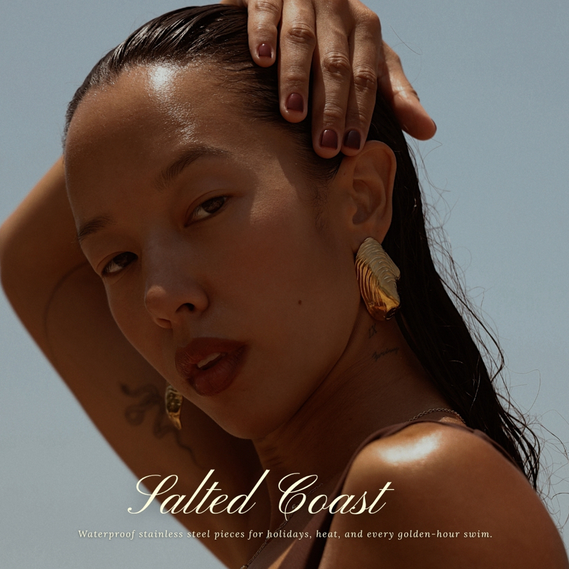 Valencia Haus • MANTLE EARRINGS • ต่างหูลายคลื่นสีทอง สแตนเลส กันน้ำ