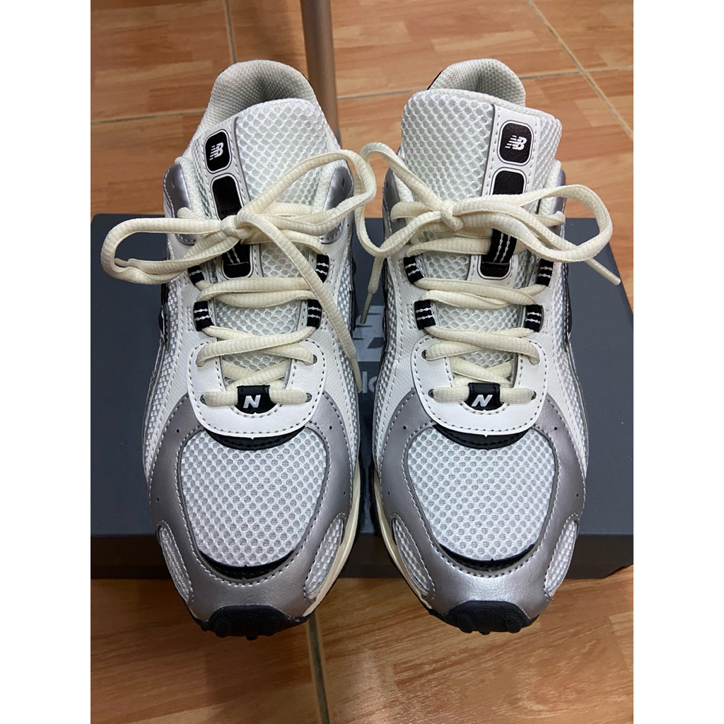 New balance 204L ใส่แค่4ครั้ง