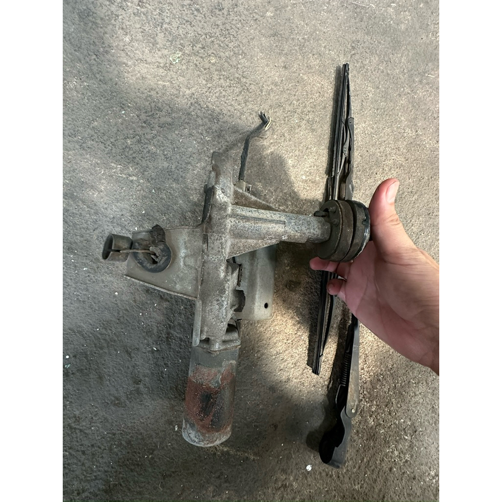 REAR WIPER MOTOR GC8  ปัดน้ำฝนหลังพร้อมมอเตอร์ subaru gc
