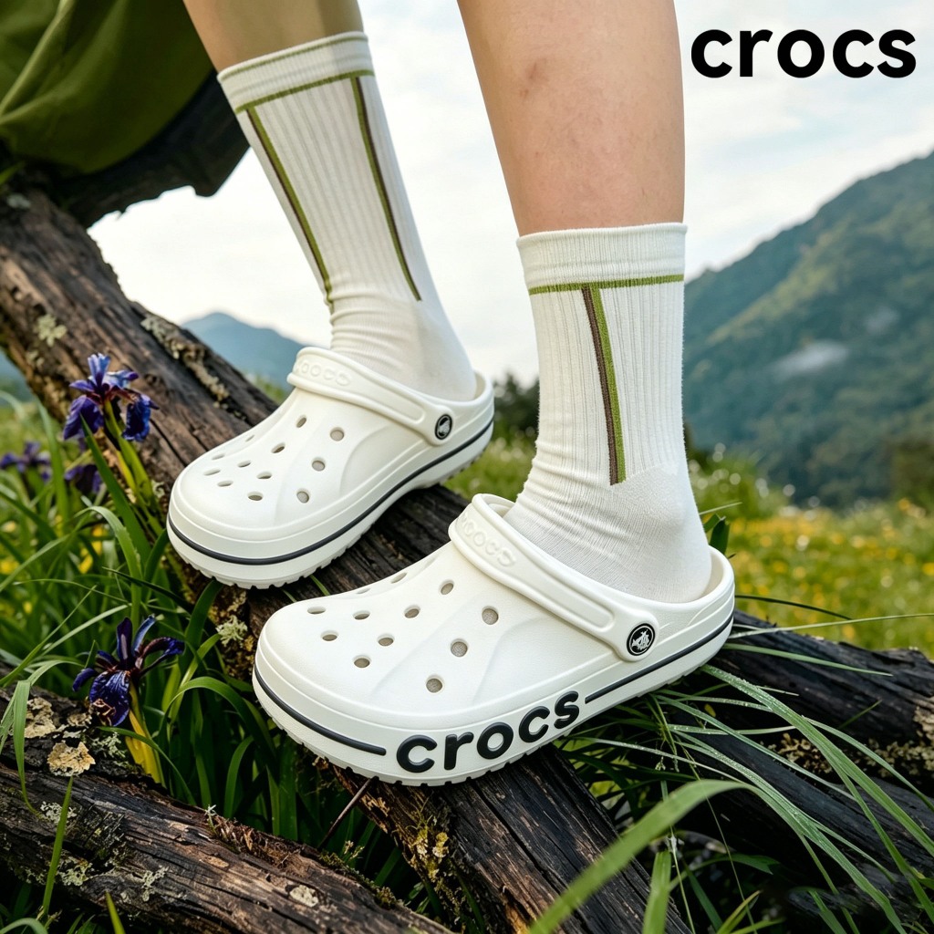 Crocs รองเท้าผู้หญิง ทนทานไม่แตกง่าย ใส่ได้ทุกโอกาส สินค้าตรวจสอบคุณภาพ
