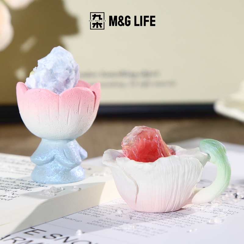 （Whole set）M&G LIFE x Thingswoo Bathed in Flowers Crystal Blind Box ของตกแต่งตั้งโต๊ะคริสตัลแบบสุ่ม