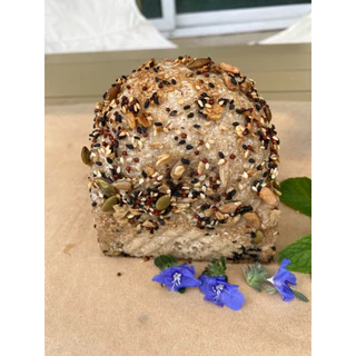 Mini Sourdough Bread 300 g ขนมปังซาวโดว์ มินิ 300 กรัม แป้งสาลีไม่ขัดสี ไม่มีน้ำตาล ยีสต์ธรรมชาติ ไม่ใส่สารกันบูด