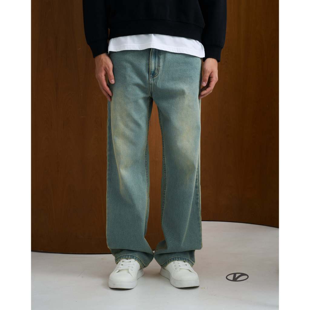 VAUS. V26.1 Antique Sky Fade Jeans กางเกงยีนส์ทรงกระบอก (unisex)