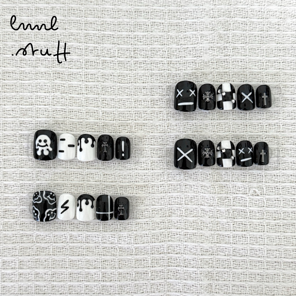 เล็บเจลสำเร็จรูป handmade งานเพ้นท์มือโทนขาวดำ #4 (เลือกไซส์เล็บได้) *ใช้เวลาทำ 1-2 วันนะคะ*