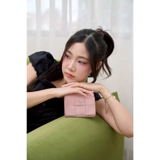 PEROTA “Fluffy Suede Wallet” มาพร้อมกล่อง