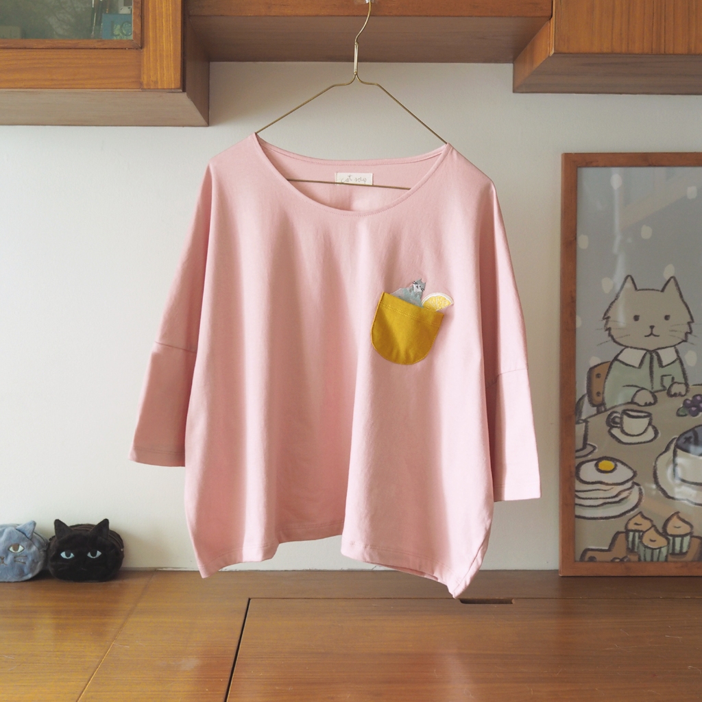 cat soup : cocktail cat t-shirt / เสื้อยืดแขนสั้น ทรงครอป ปักลาย cocktail cat