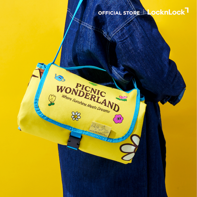LocknLock เสื่อปิกนิก Balloon Friends  Picnic Mate รุ่น ETM110YEL_BF