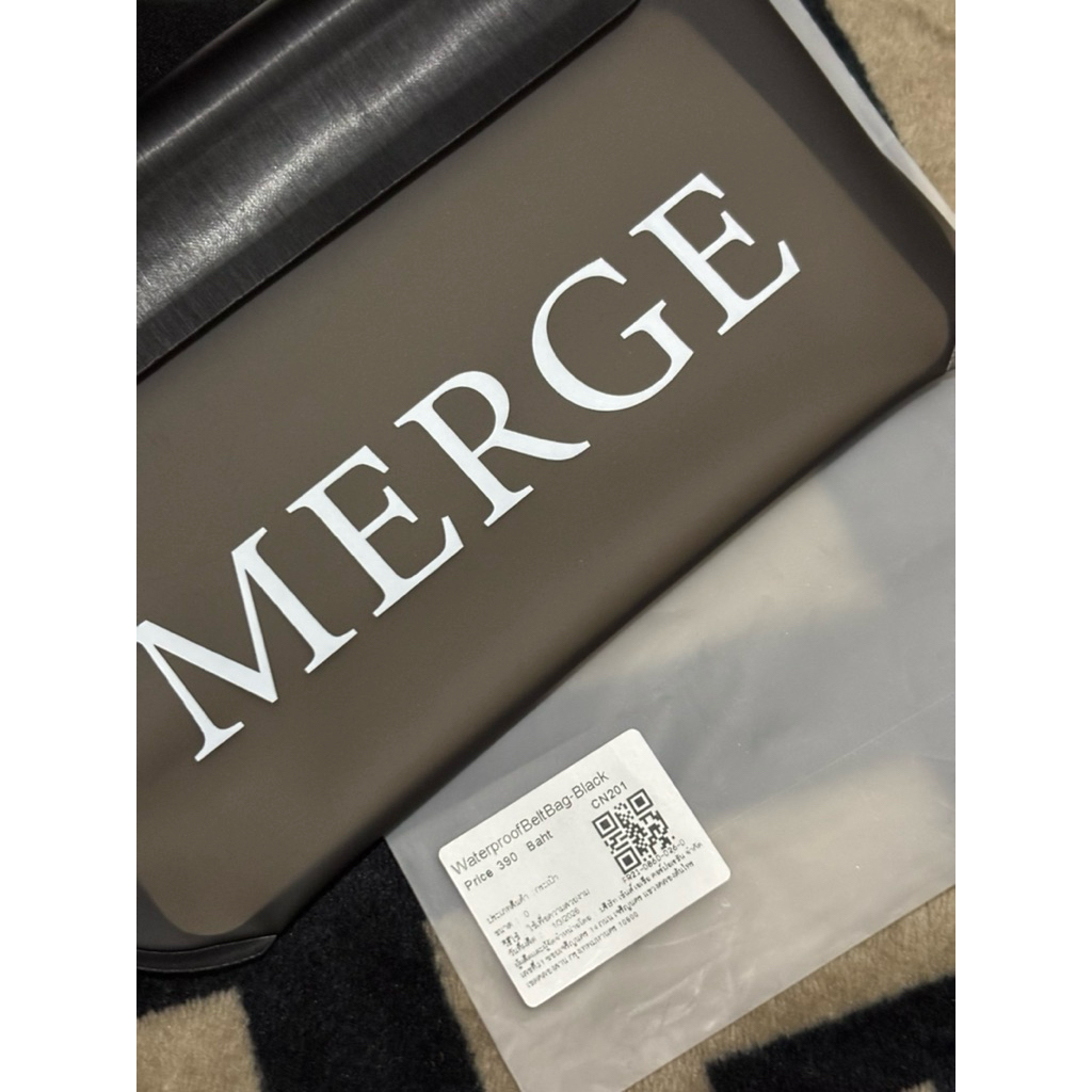 กระเป๋ากันน้ำแบรนด์ Merge แท้💯