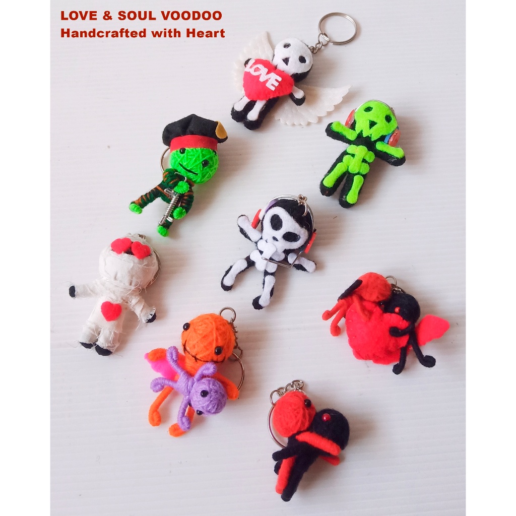 พวงกุญแจ ตุ๊กตาวูดู Unique Voodoo Doll Keychain – Handmade Love and Friendship String Doll Gift Char