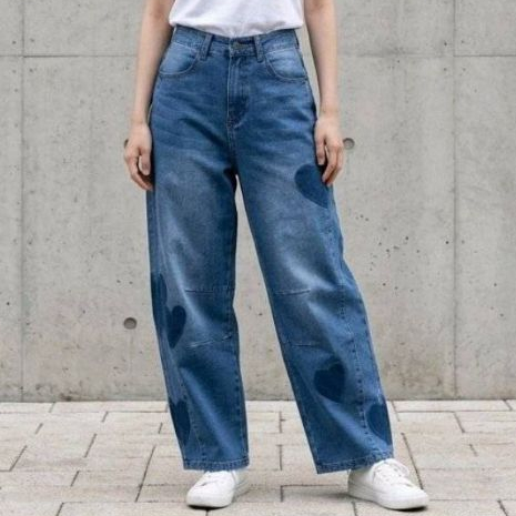 กางเกงยีนส์ผู้หญิง ทรงบาเรล Oversize ขาใหญ่ พรางหุ่น ลายหัวใจเอวสูงผ้ายืด สไตล์วินเทจ 5401#