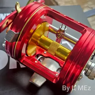 [ ของแท้ ] รอกเบท Weebass MOMO-X V.2 4+1BB เฟรมอลูมิเนียม CNC เฟืองทองเหลือง เบรก 9.5KG จุสายเยอะ