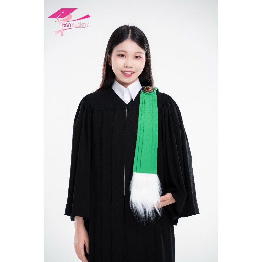 ครุยปริญญา มหาวิทยาลัยศรีปทุม #ครุยปริญญาตรี ม.ศรีปทุม  มีทุกคณะ  สอบถามได้นะคะ