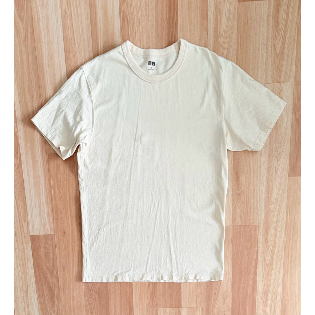 uniqlo u t shirt man ครีม xl