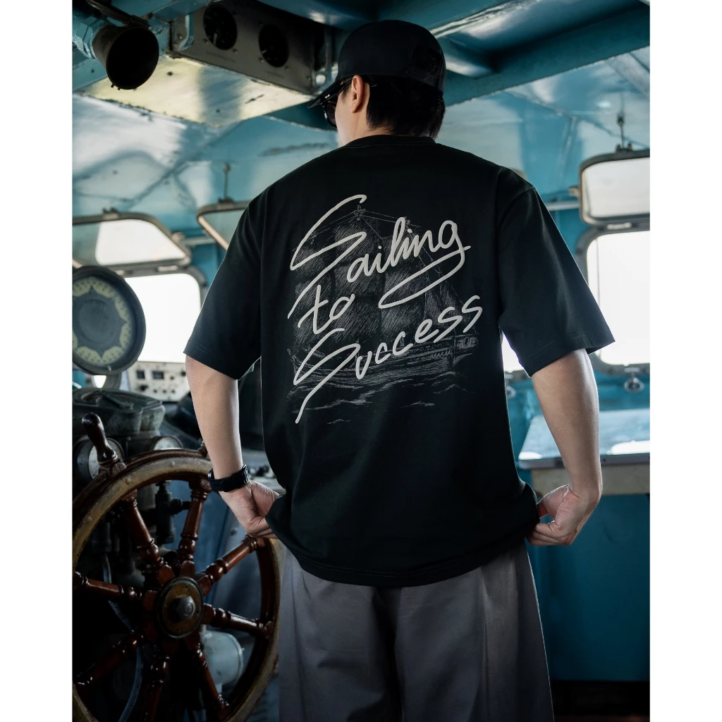 Sailing to Success - เสื้อยืดทรง OVERSIZE เสื้อโอเวอร์ไซส์ ผู้ชาย ผู้หญิง