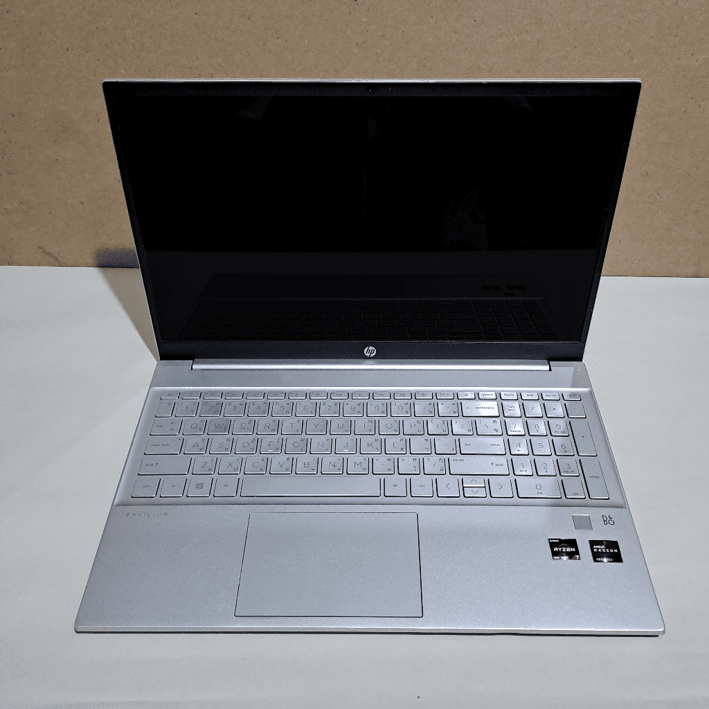 HP Notebook Pavilion 15-eh0004AU สี Silver มือสองสภาพดี พร้อมสายชาร์จและกระเป๋าแล็ปท็อป