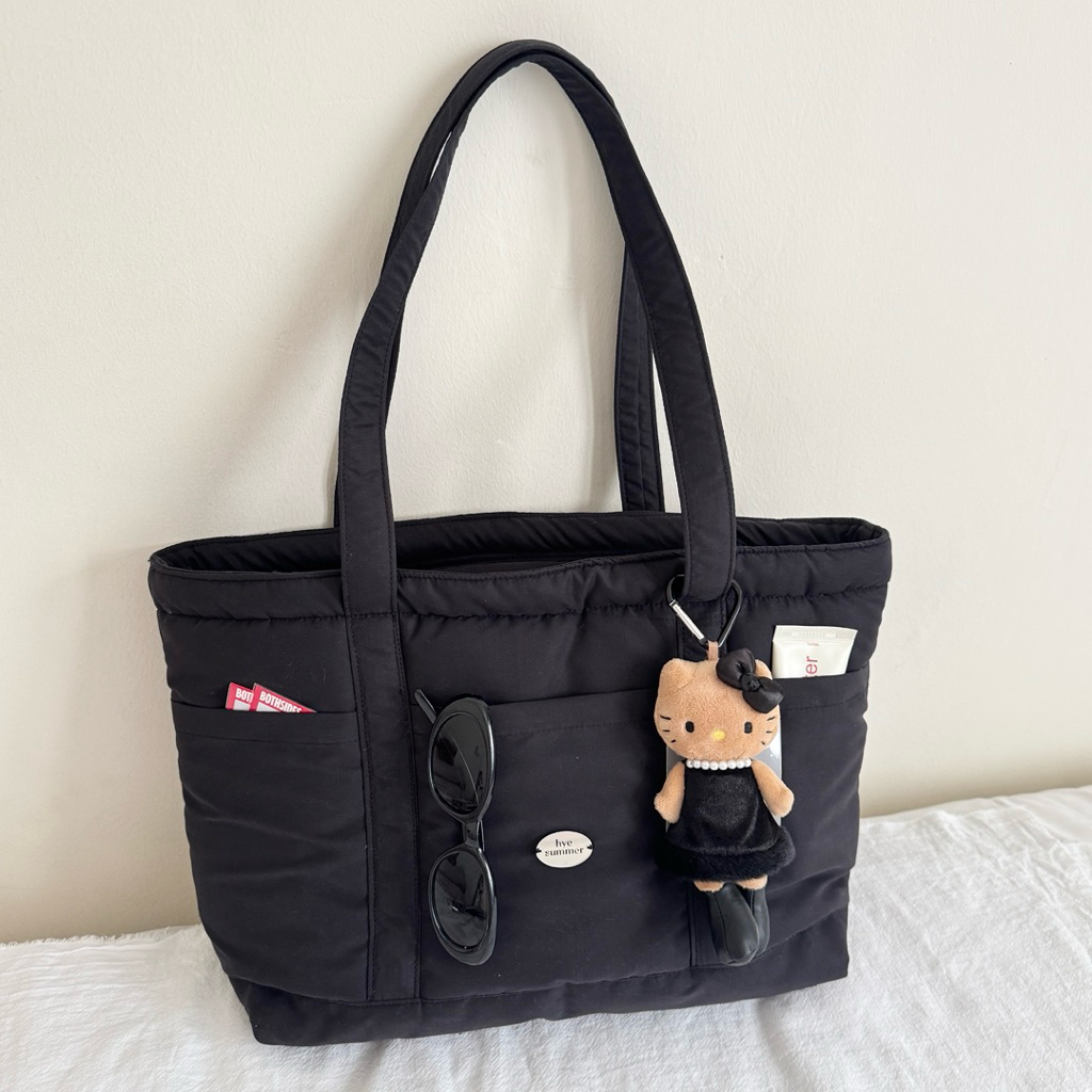 bunny bag - hyesummer.r กระเป๋านุ่มนิ่มมีซิปกันน้ำได้