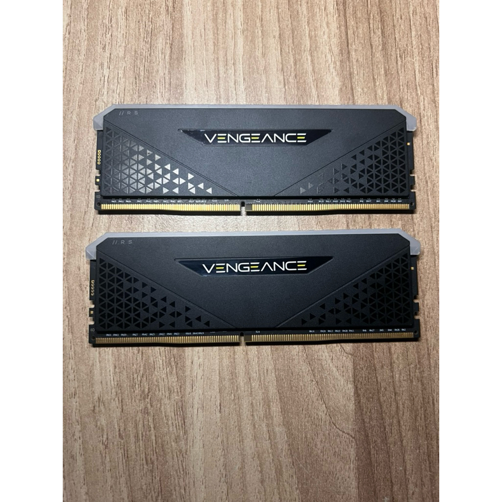 Ram Corsair Vengeance RGB 16GB (8Gx2) 3200 DDR4 มือสองราคาสุดคุ้ม
