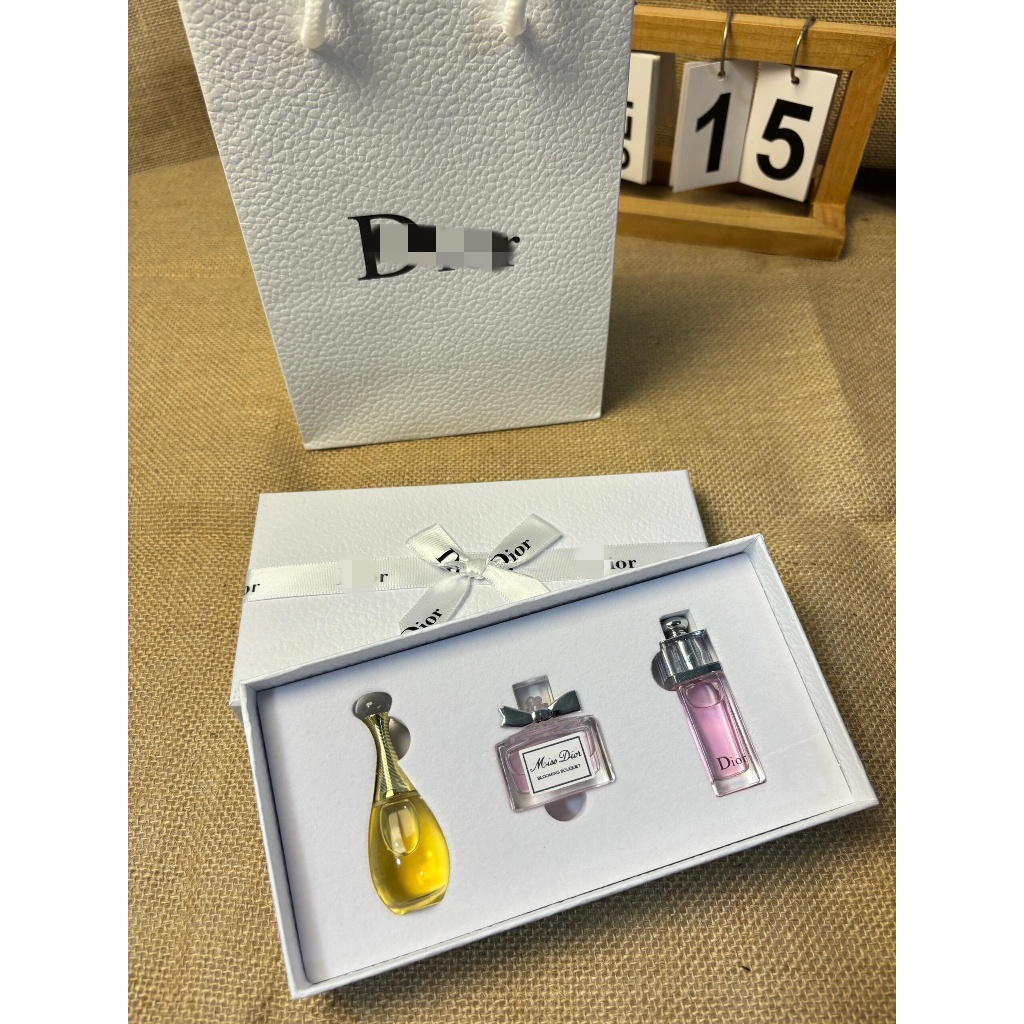 น้ำหอม[ perfume มินิ set] Miss  Blooming เหมาะเป็นของขวัญพิเศษ 5ml*3