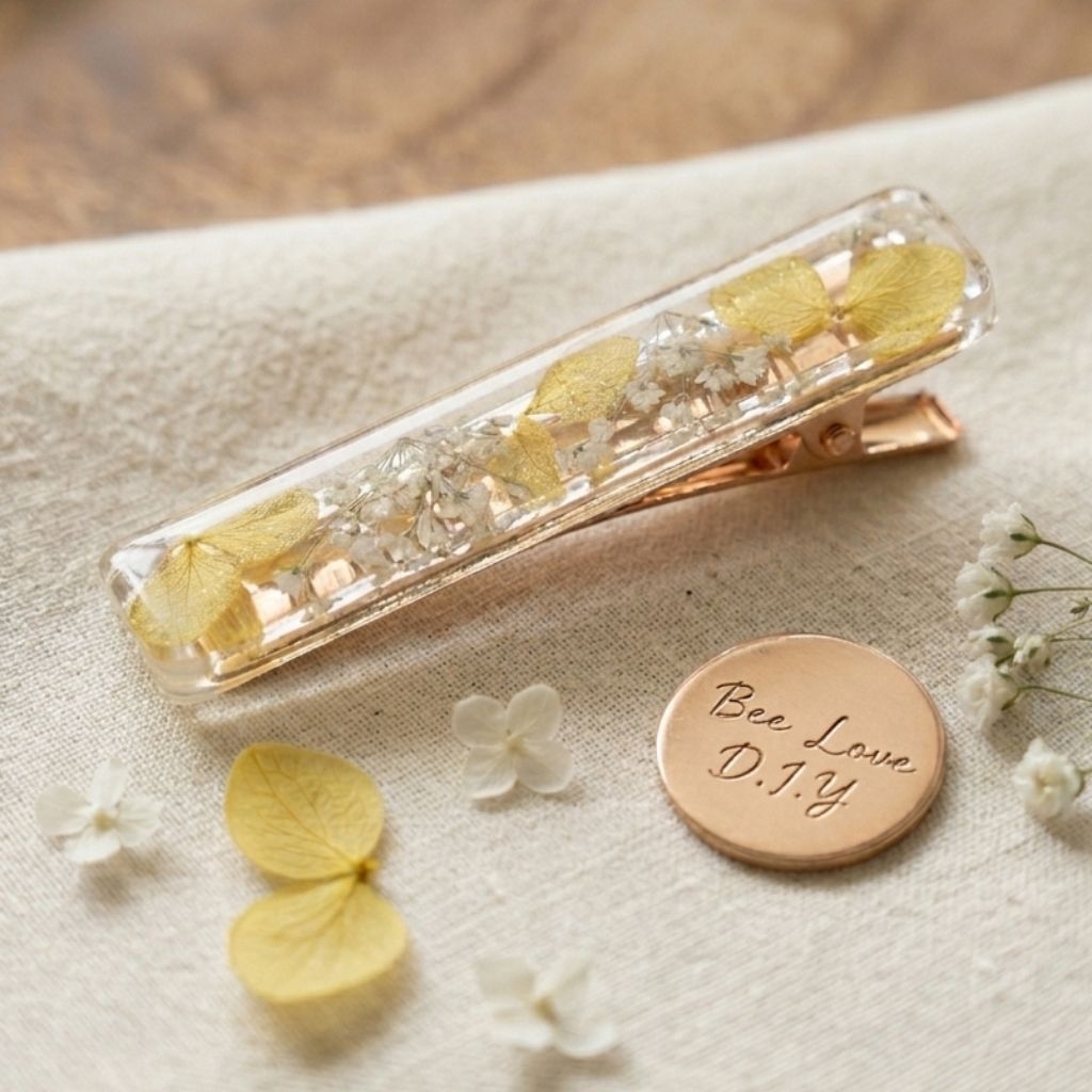 กิ๊บเรซิ่น แฮนด์เมด ลายดอกไม้ธรรมชาติ (Yellow Floral Resin Hair Clip) ของขวัญ​แทน​ใจ​ สั่งทำได้คะ Handmade​