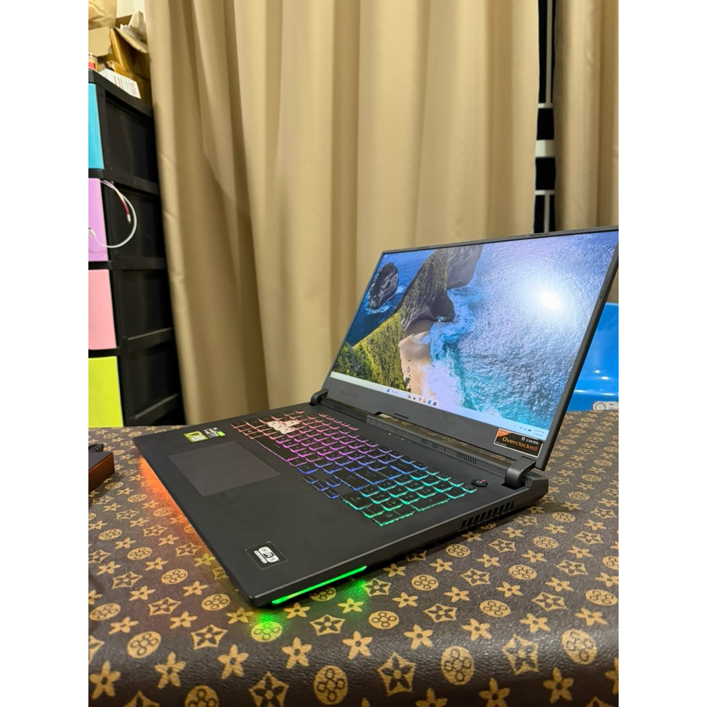 Notebook Asus ROG Strix G17 GL743QE-HX088T อัพ ssd เพิ่ม ให้อีก 1TB เล่นเกม ทำงาน สบายๆ สอบถามได้คัฟ